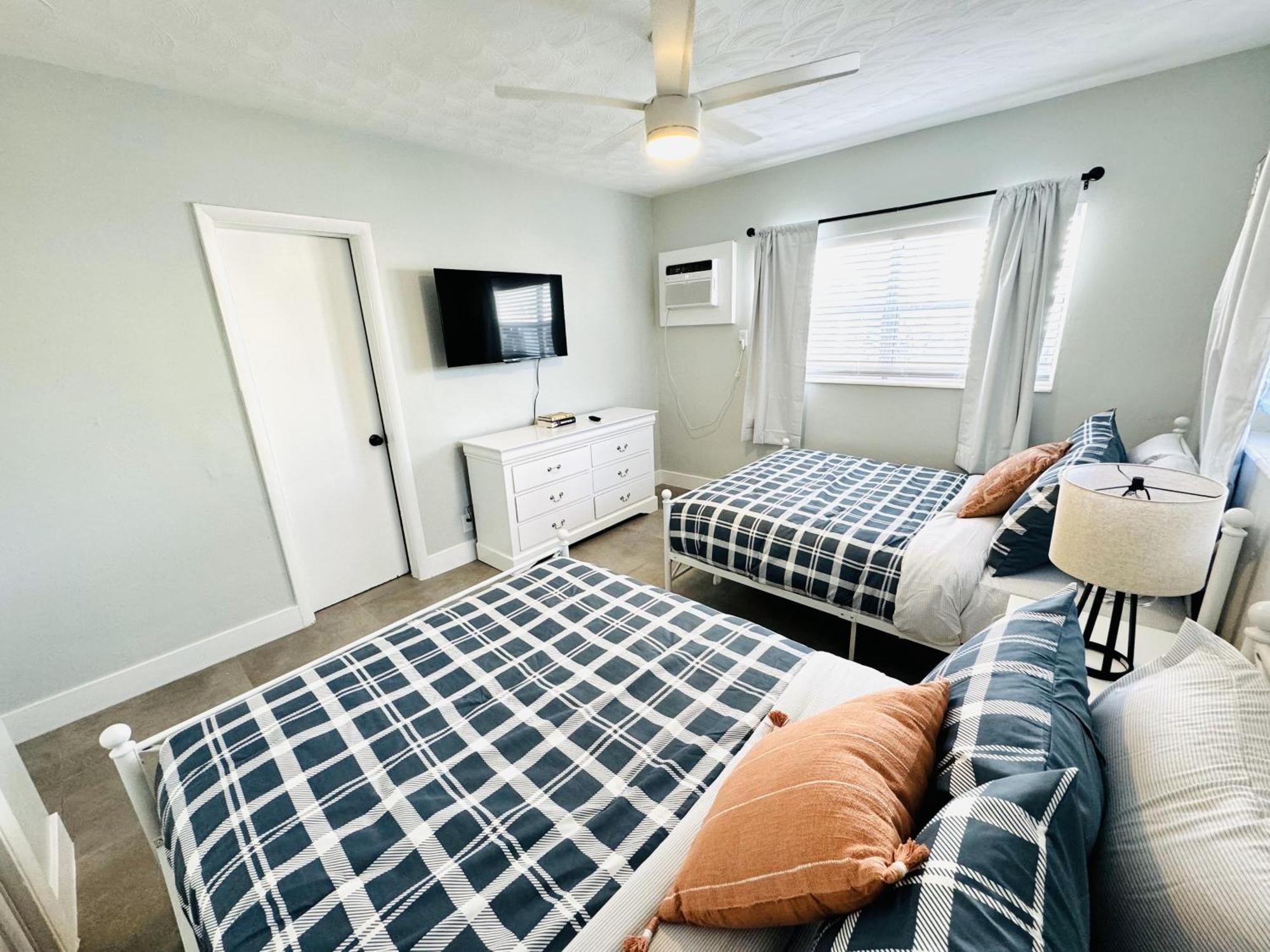 Holiday Park Apartments By Lowkl フォート・ローダーデール エクステリア 写真